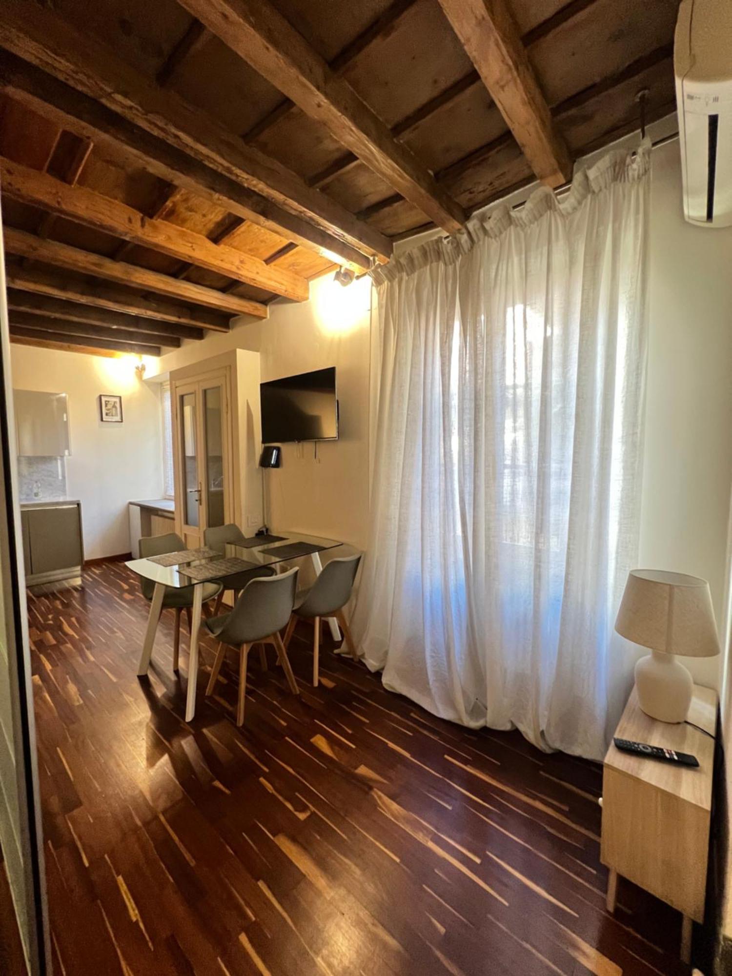 Antica Corte Navigli-Darsena Милан Номер фото